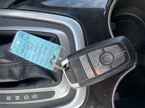 Used 2017 Ford Edge Titanium FWD image 66