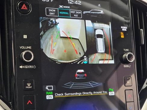 Used 2023 Subaru Ascent Limited w/ Technology Package image 29