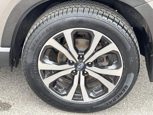 Used 2020 Subaru Forester Limited image 11