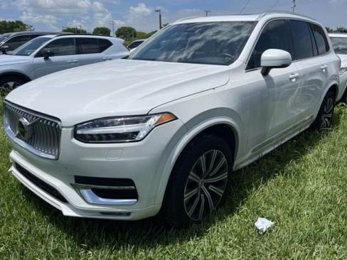 Certified 2025 Volvo XC90 B6 Core w/ Climate Package AWD/4WD image 1
