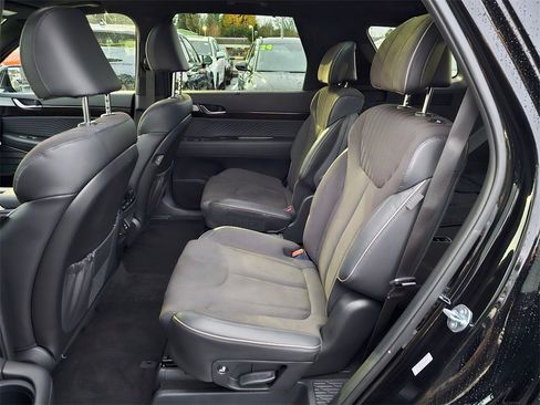 Used 2025 Hyundai Palisade Calligraphy image 17