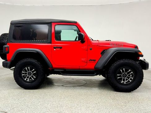 Used 2025 Jeep Wrangler Sport image 4