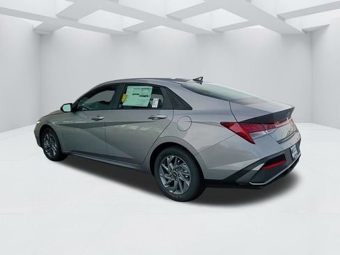 New 2026 Hyundai Elantra Blue image 7