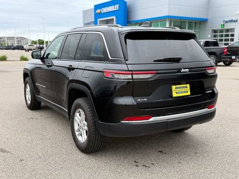 Used 2023 Jeep Grand Cherokee Laredo AWD/4WD image 8