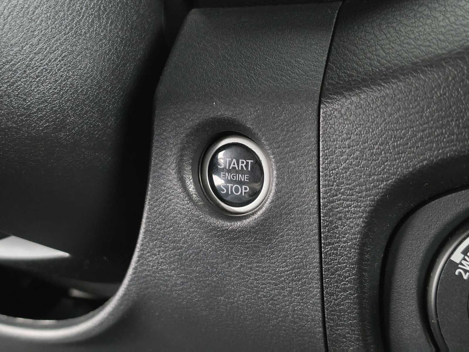 Used 2023 Nissan Frontier PRO-4X w/ Pro-4X Premium Package AWD/4WD image 33
