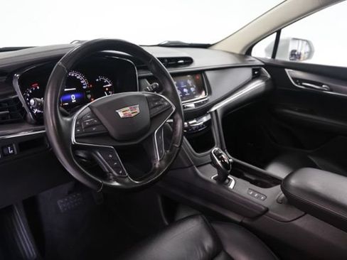 Used 2018 Cadillac XT5 Luxury w/ Driver Awareness Package AWD/4WD image 22