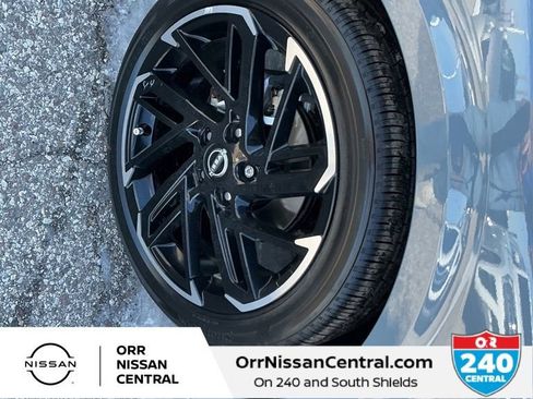 New 2026 Nissan Sentra SR w/ SR Premium Package FWD image 9