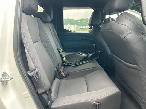 Certified 2024 Toyota Tacoma SR5 AWD/4WD image 35
