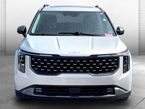 Used 2025 Kia Carnival SX w/ SX Dark Edition Package image 2