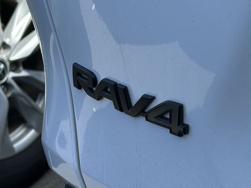 Used 2024 Toyota RAV4 Adventure AWD/4WD image 5