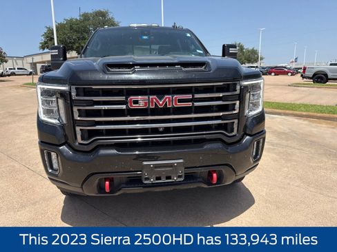 Used 2023 GMC Sierra 2500 AT4 w/ AT4 Premium Plus Package AWD/4WD image 2