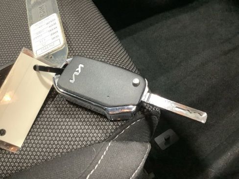 Certified 2023 Kia Forte LXS image 29