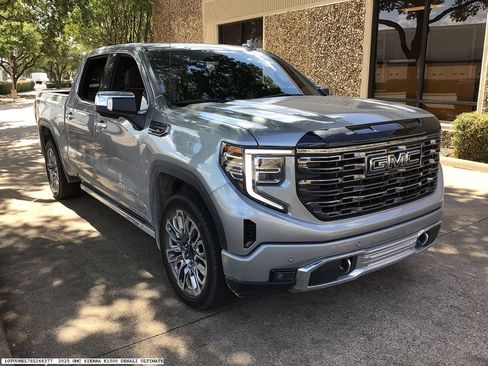 Used 2025 GMC Sierra 1500 Denali Ultimate AWD/4WD image 4