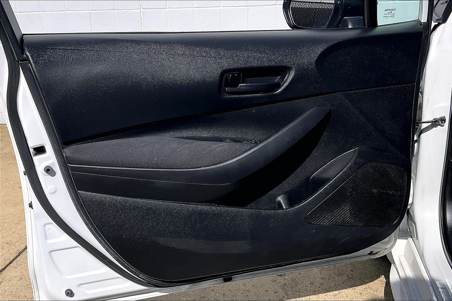 Used 2024 Toyota Corolla LE FWD image 27