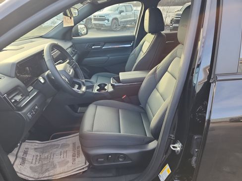 New 2026 GMC Terrain AT4 w/ LPO, Floor Liner Package image 11