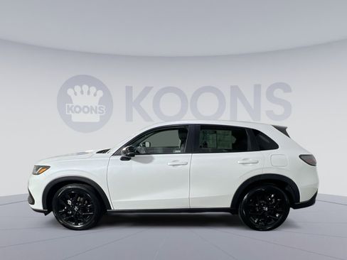 Used 2023 Honda HR-V Sport image 2