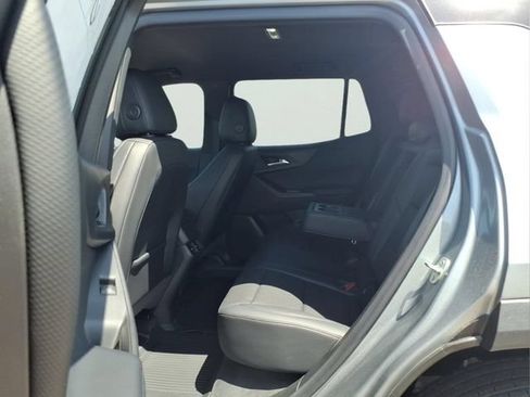 New 2026 Chevrolet Equinox LT w/ Convenience Package II AWD/4WD image 11