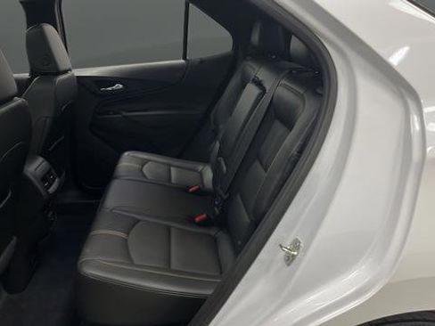 Used 2024 Chevrolet Equinox Premier image 24