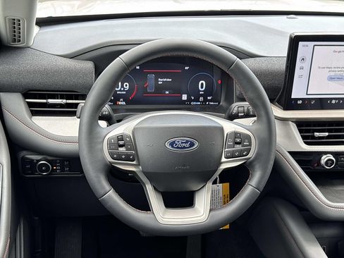 New 2026 Ford Explorer Active w/ Active Comfort Package RWD image 7