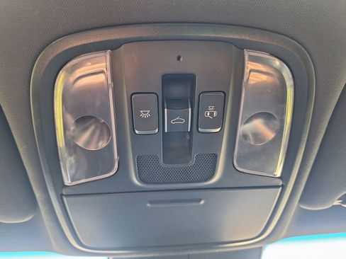 Used 2019 Kia Stinger GT2 image 19