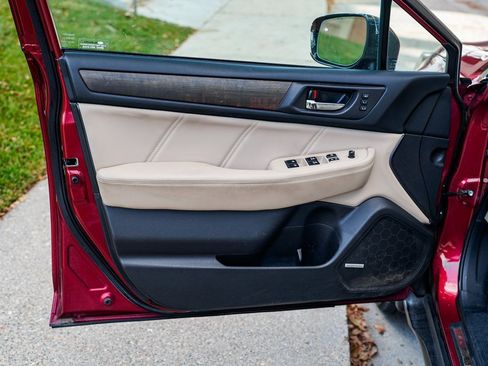 Used 2019 Subaru Outback 3.6R Limited w/ Popular Package #2 image 8