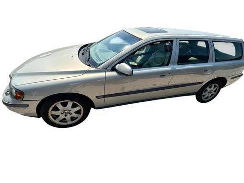 Used 2003 Volvo V70 2.5T AWD/4WD image 2