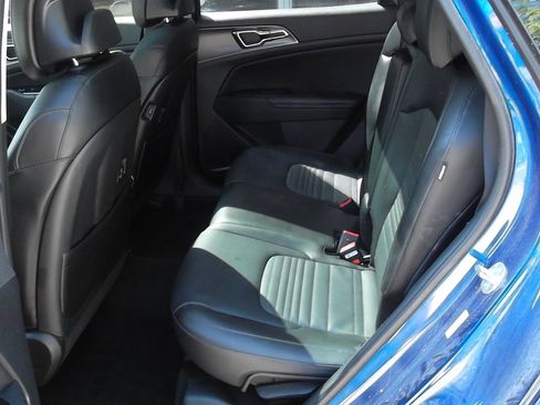 Used 2024 Kia Sportage SX image 7