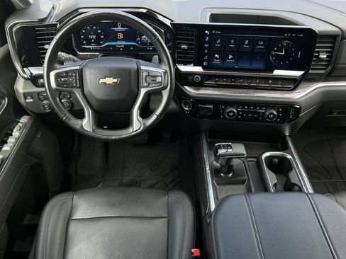 Used 2023 Chevrolet Silverado 1500 LTZ w/ Technology Package image 12