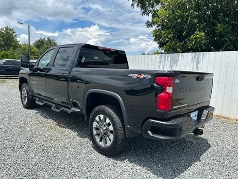 Used 2025 Chevrolet Silverado 2500 Custom w/ Custom Value Package AWD/4WD image 3