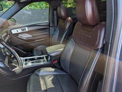Used 2020 Ford Explorer Platinum w/ Premium Technology Package AWD/4WD image 33