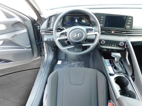New 2025 Hyundai Elantra Blue image 12