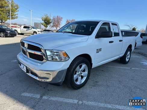 Used 2024 RAM 1500 Classic SLT AWD/4WD image 13