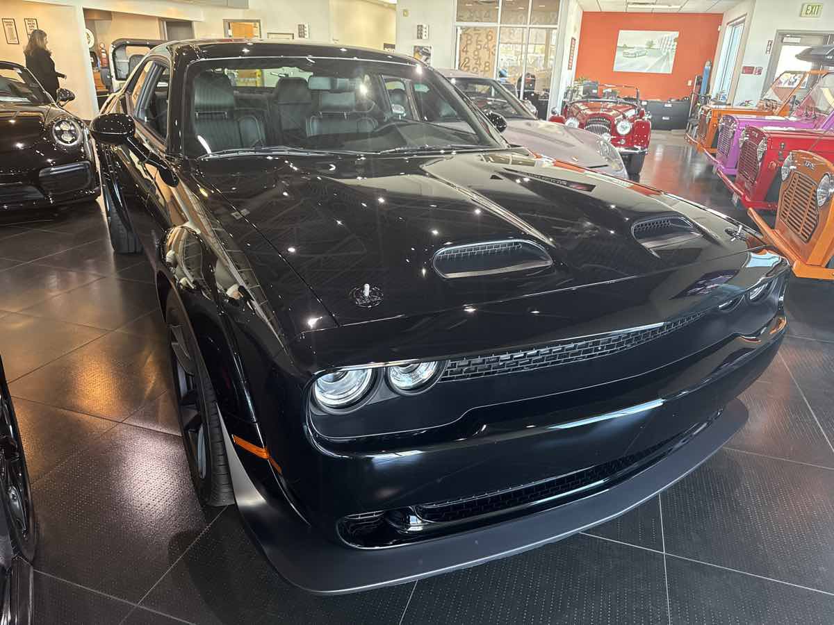 Used 2023 Dodge Challenger SRT Hellcat RWD image 3