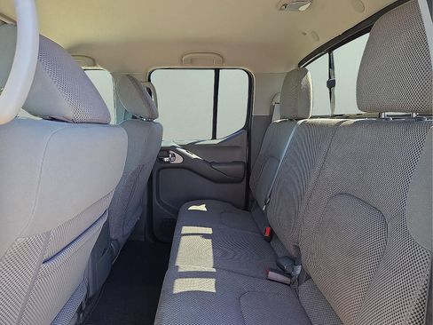 Used 2016 Nissan Frontier SV w/ SV Value Truck Package image 10