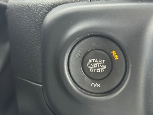 Used 2020 Jeep Wrangler Sport image 5