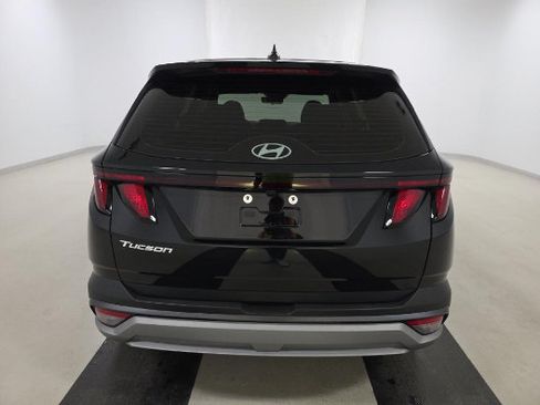 Used 2025 Hyundai Tucson SE FWD image 4