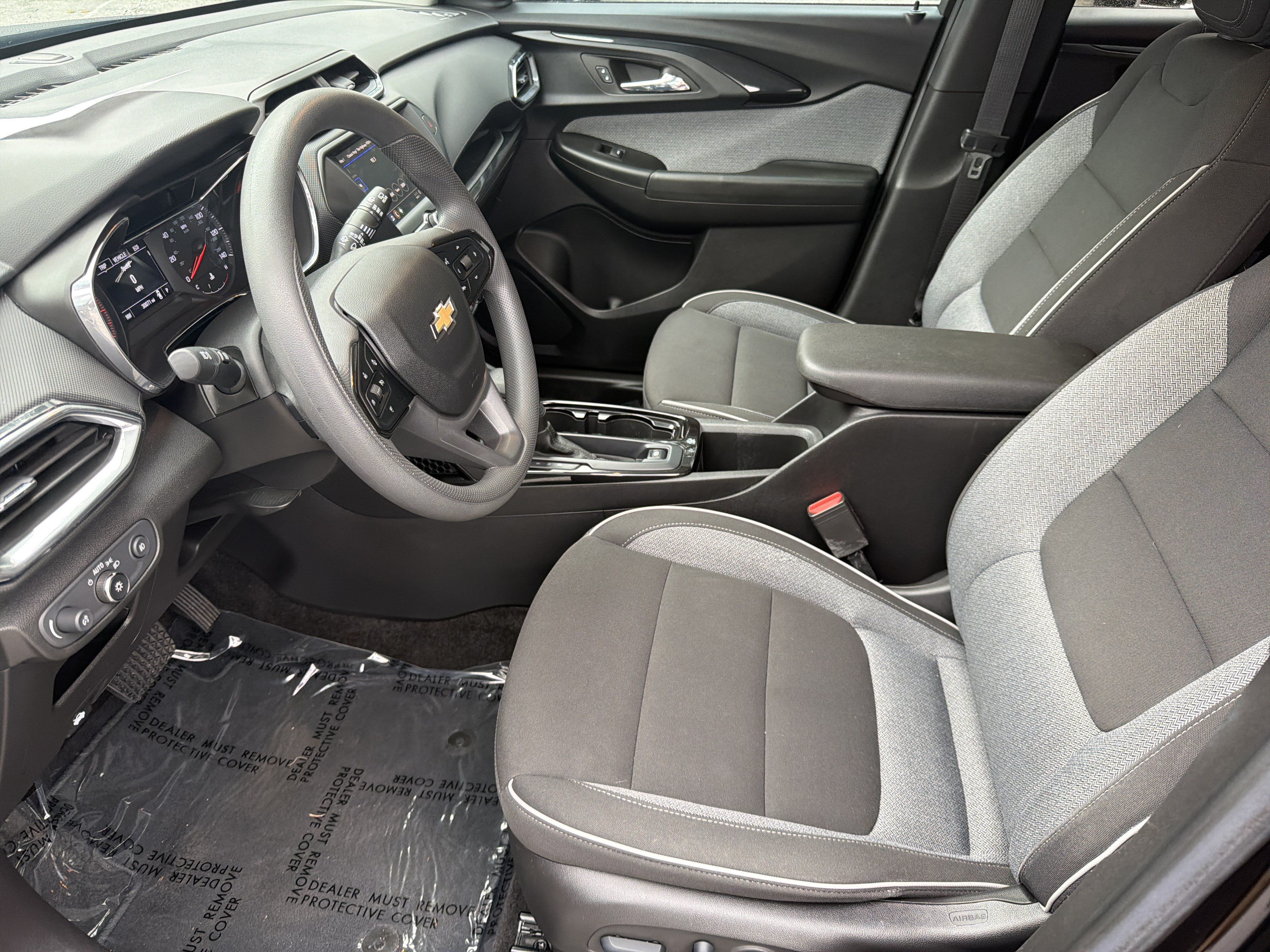 Used 2023 Chevrolet TrailBlazer LT FWD image 10