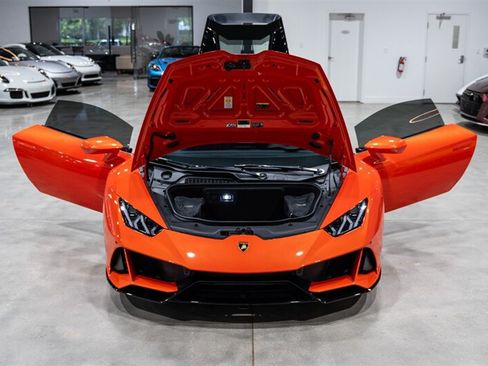 Used 2021 Lamborghini Huracan EVO AWD/4WD image 36