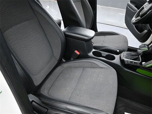 Used 2022 Kia Seltos S image 26