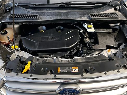 Used 2017 Ford Escape SE w/ Equipment Group 201A FWD image 31