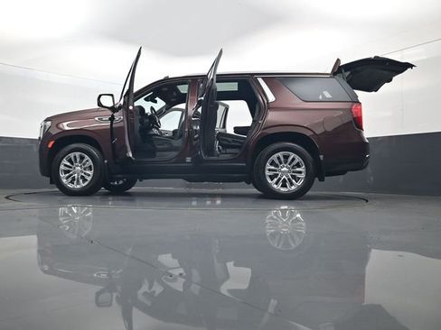 Used 2023 GMC Yukon SLT w/ SLT Luxury Package AWD/4WD image 35