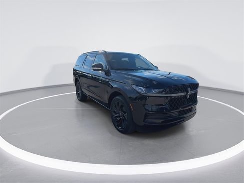 New 2025 Lincoln Navigator Reserve w/ Jet Appearance Package image 2