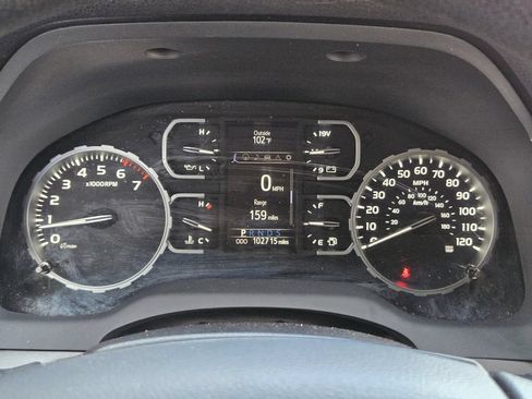 Used 2018 Toyota Tundra SR5 w/ SR5 Upgrade Package RWD image 12