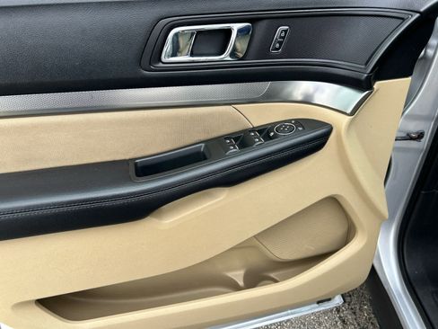 Used 2017 Ford Explorer 4WD image 10