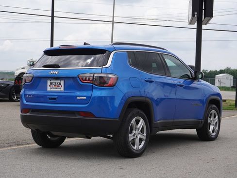 Used 2024 Jeep Compass Latitude AWD/4WD image 7