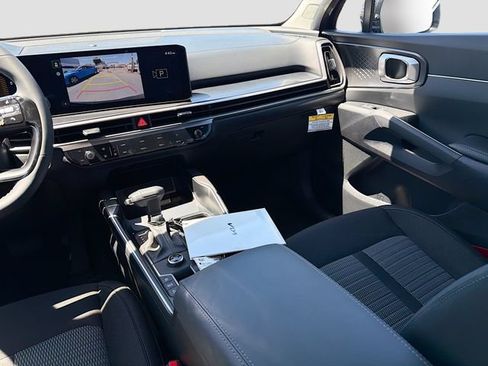 New 2026 Kia Sorento LX FWD image 21