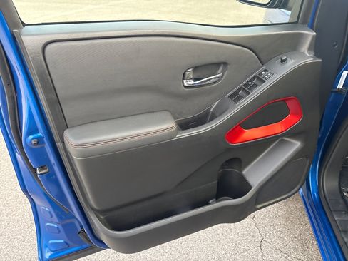 Used 2024 Nissan Frontier Pro-X w/ Pro Convenience Package image 8