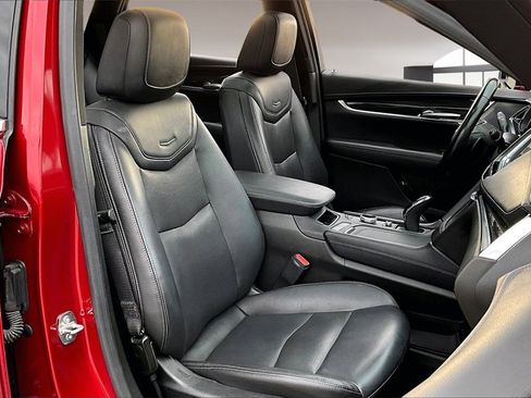 Certified 2023 Cadillac XT5 Premium Luxury image 7