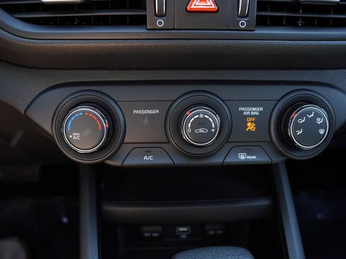 Certified 2023 Kia Forte LXS w/ LXS Technology Package FWD image 22