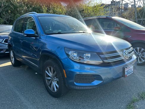 Used 2017 Volkswagen Tiguan Wolfsburg Edition image 3